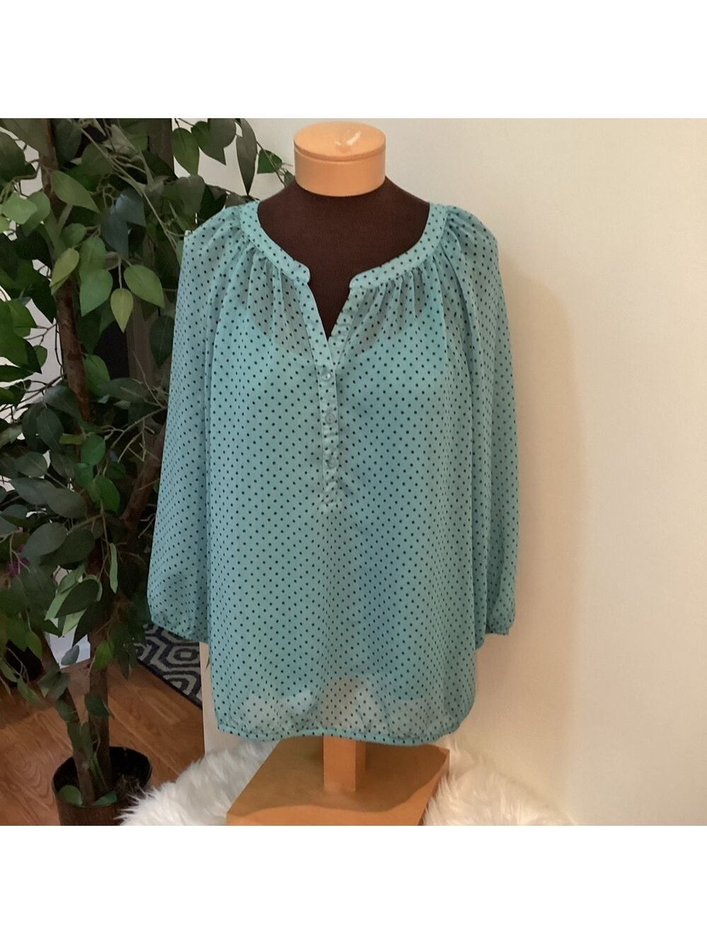 Liz Claiborne Woman’s XL blouse with matching cami tealish green with bl…